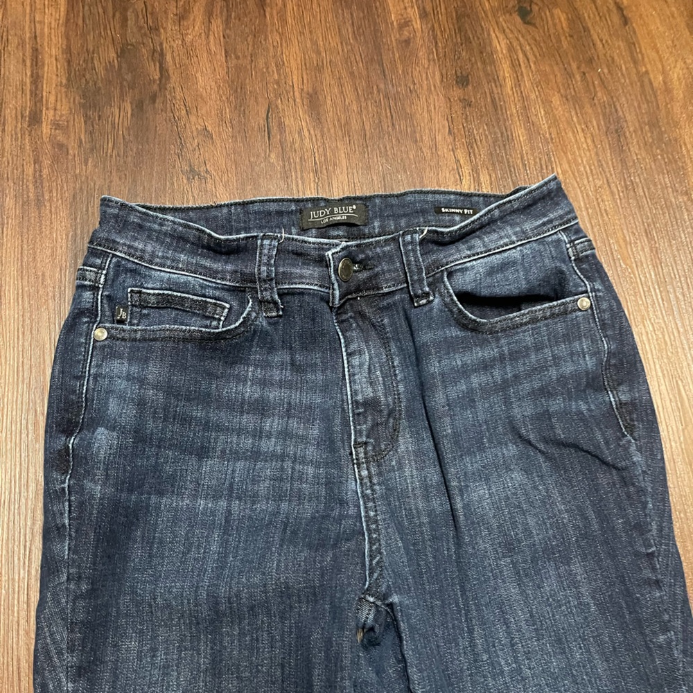 Judy Blue Raw Hem Skinny Fit Jeans - Picture 3 of 9